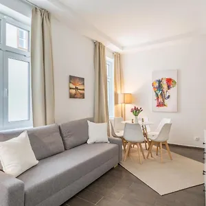 Cozy Heaven In The Lovely 2nd District Of Wien